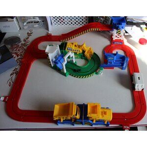 Vintage  TOMY  Big Loader Construction Set  Complete MIssing Box  Vehicle WORKS